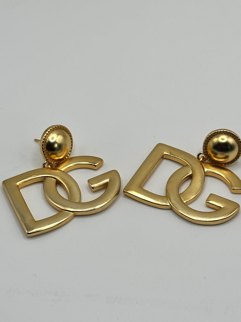 Vintage DG Fashionable and minimalist women's jewelry, copper mixed material, non fading temperament designer earrings